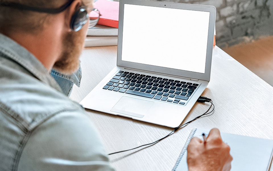 πρόσβαση-σε-online-μαθήματα-για-10-000-νέους-2394173