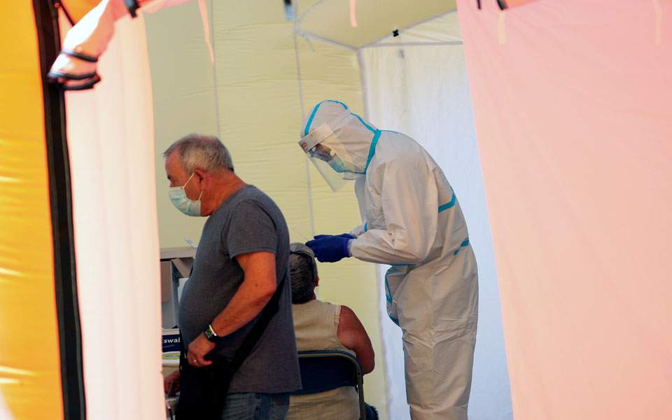 ισπανία-πάνω-από-23-000-νέα-κρούσματα-κορων-2394843