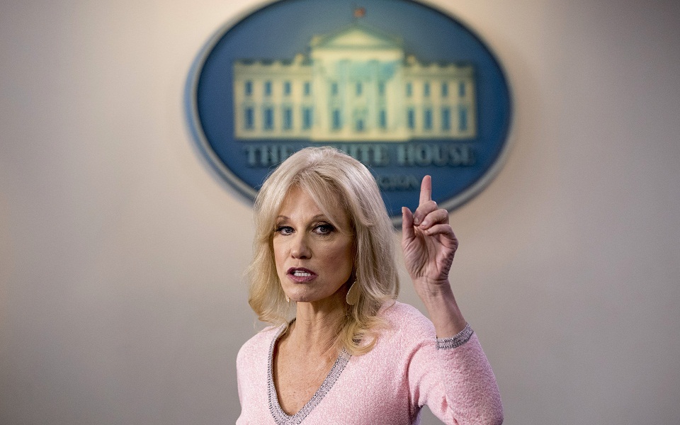 παραιτείται-στενή-συνεργάτιδα-του-ντ-2393878