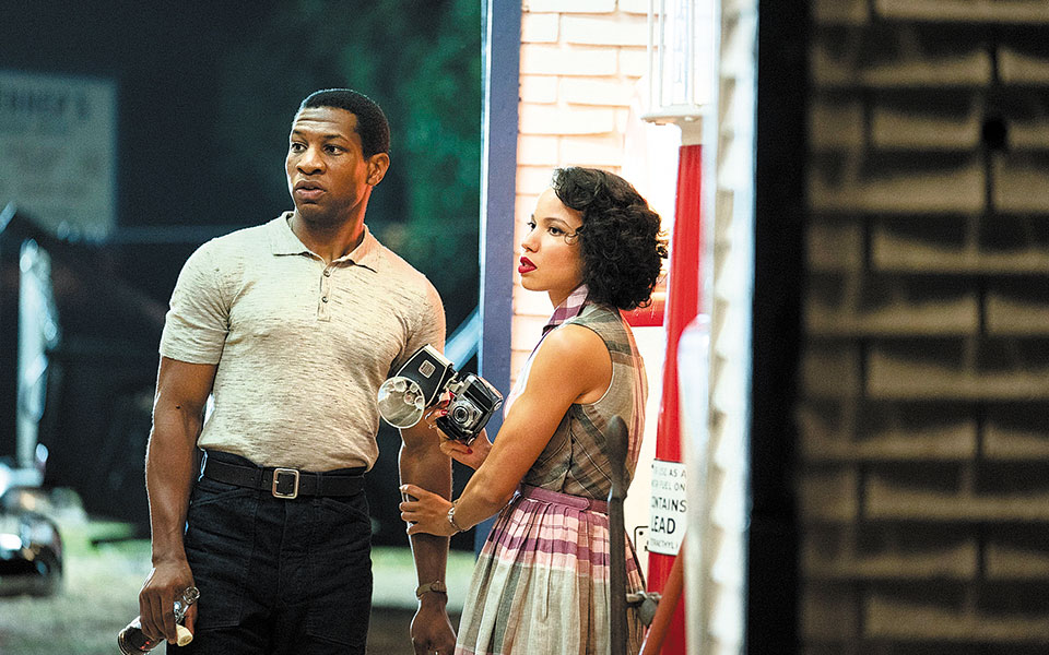 από-την-επαρχιακή-αμερική-στα-ερείπια-2394537