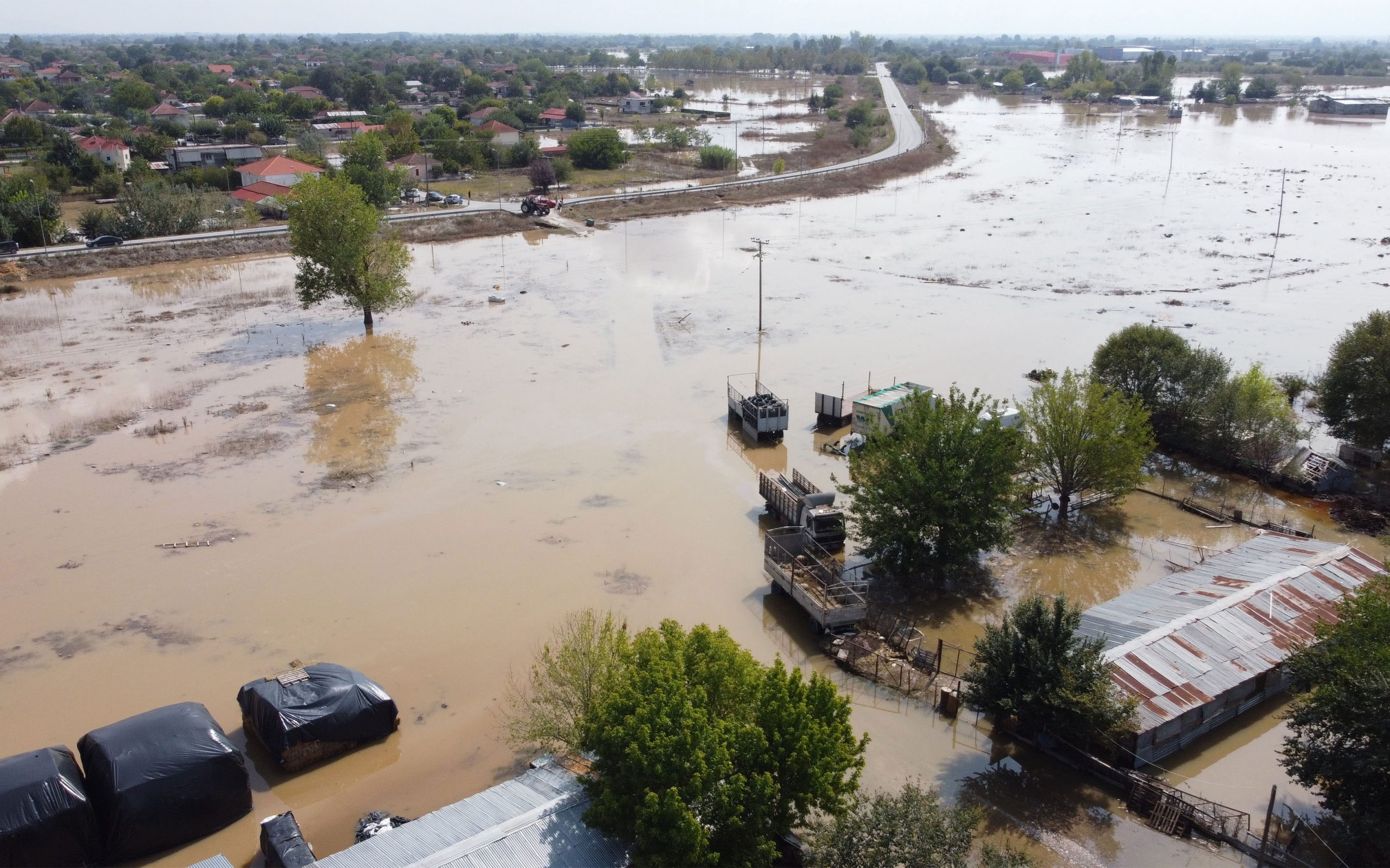 θεσσαλία-210-000-στρέμματα-κάτω-από-το-νερό-561087289