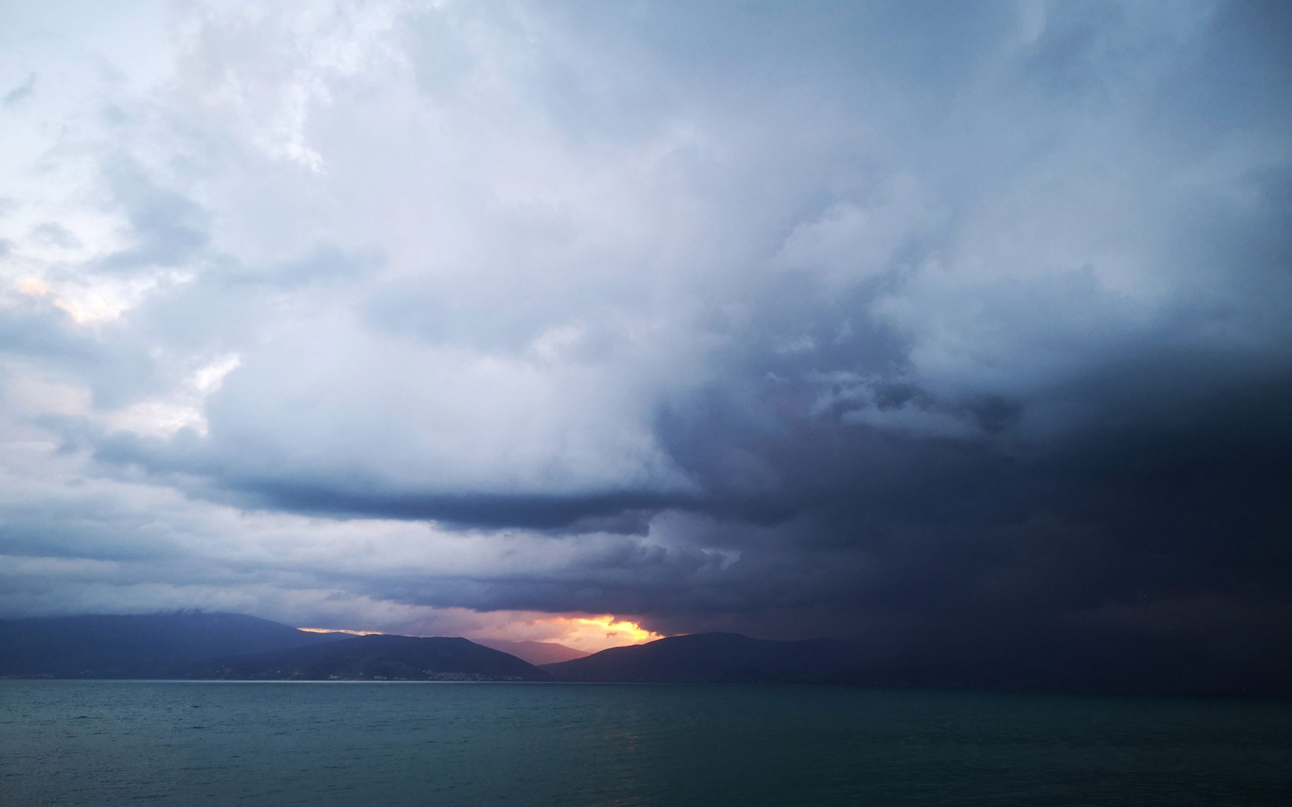 ιανός-μήνυμα-από-το-112-για-ακραία-καιρ-561082390