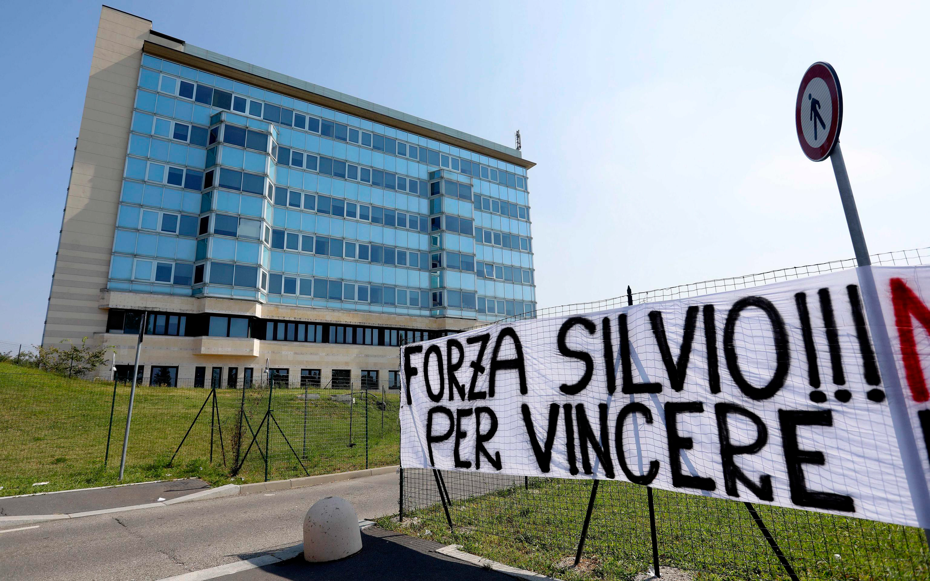 κορωνοϊός-εξιτήριο-λαμβάνει-ο-σίλβιο-561077782