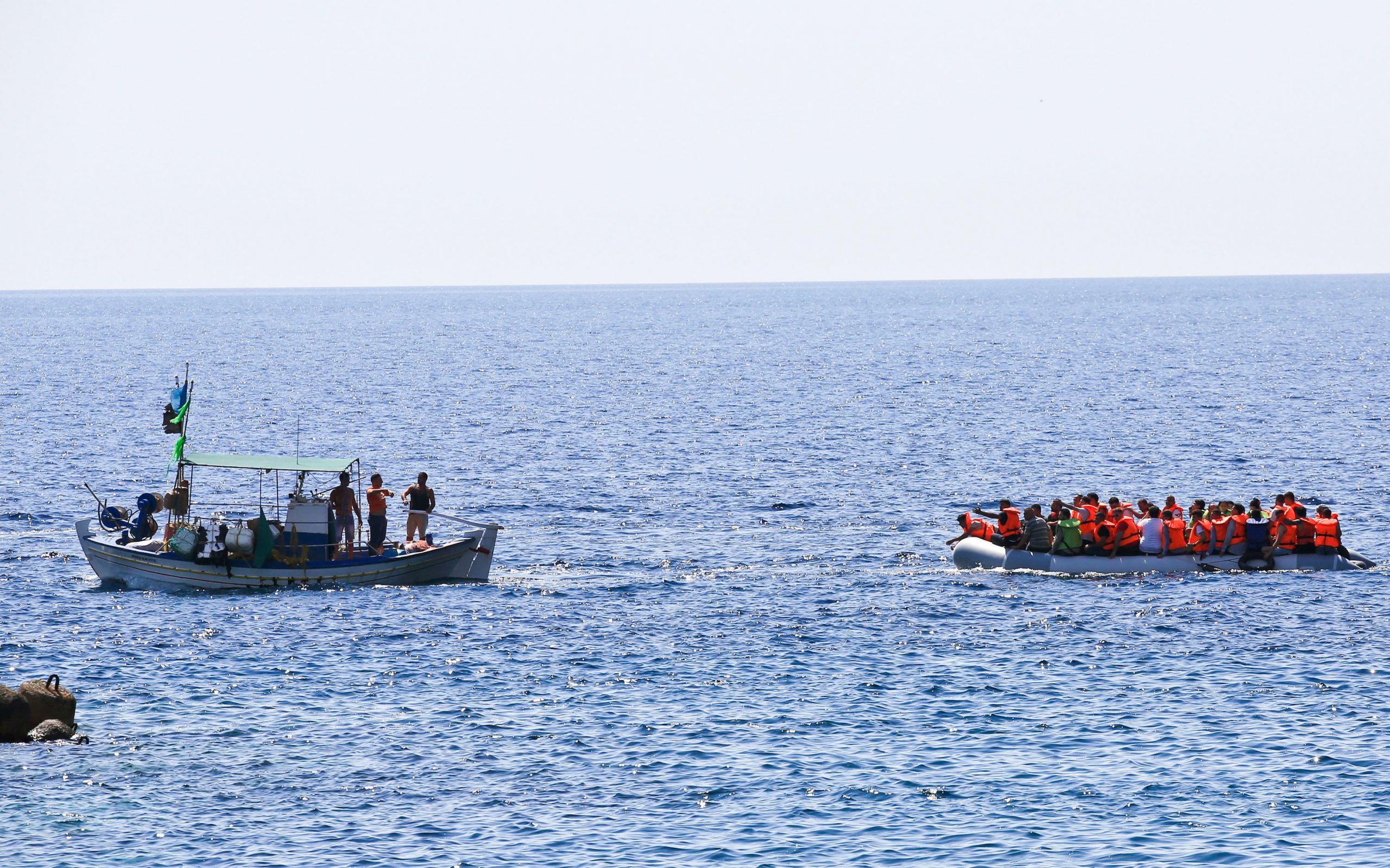 το-νέο-σύμφωνο-για-τη-μετανάστευση-και-561090982