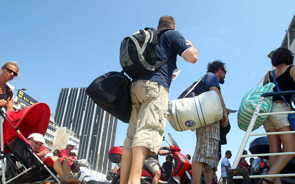 αναδιανομή-αδιάθετων-δελτίων-κοινων-561067261