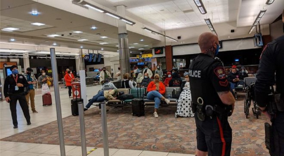 καναδάς-ματαίωση-πτήσης-λόγω-παιδιού-561073021