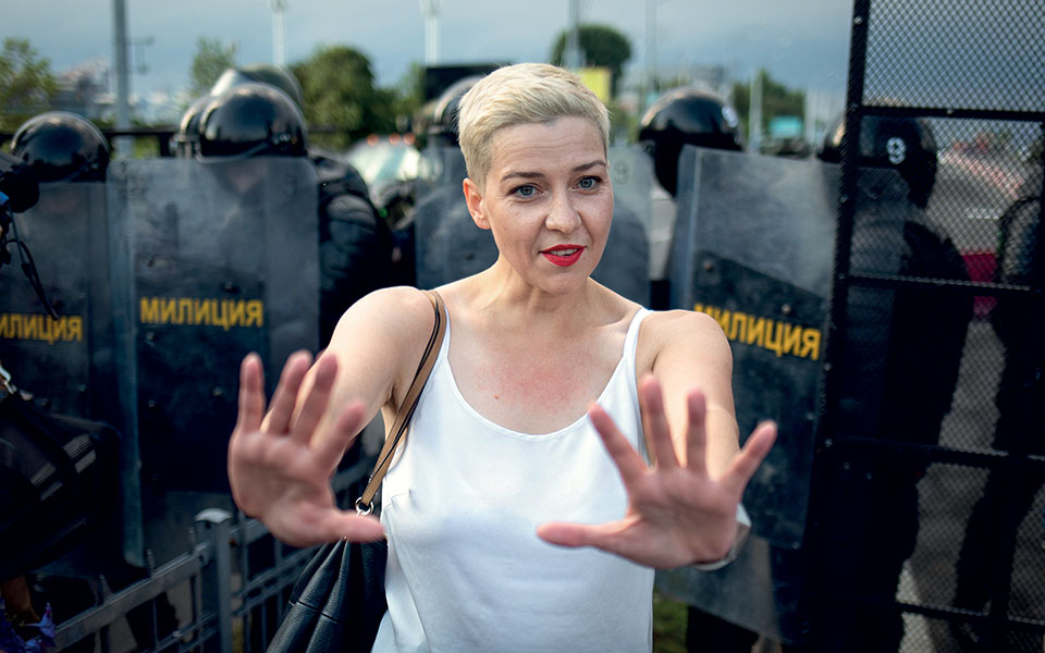 η-μεγάλη-περιπέτεια-μιας-λευκορωσίδα-561080920