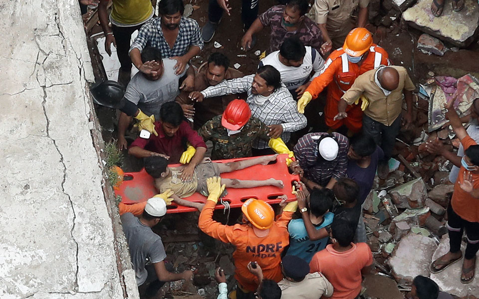 ινδία-στους-35-οι-νεκροί-από-την-κατάρρε-561088990