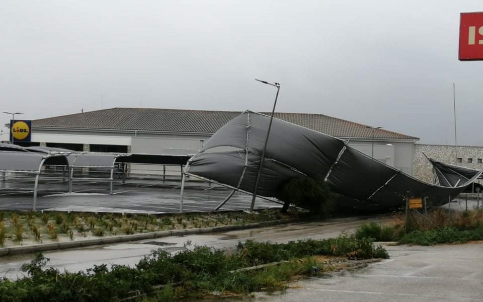 Έκτακτο δελτίο επικίνδυνων φαινομένων – Προβλήματα σε τέσσερα νησιά του Ιονίου-4