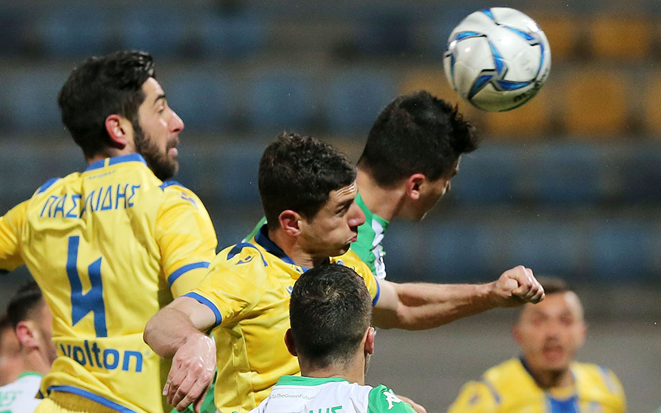 σέντρα-στην-εποχή-της-πανδημίας-561076732