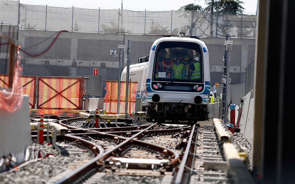 στις-ράγες-για-δοκιμαστική-διαδρομή-2395163