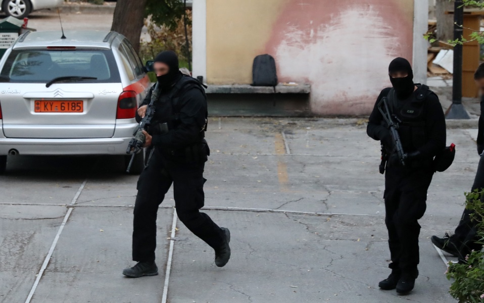 για-κακούργημα-ένας-από-τους-τρεις-συλ-561091795