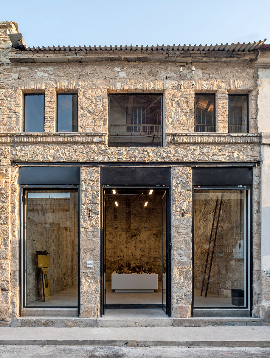 Από τη Βηρυτό στον Πειραιά-1