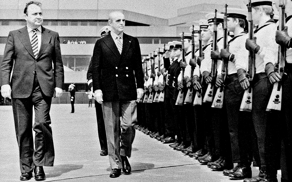 η-επίσκεψη-καραμανλή-στη-βόννη-561077137