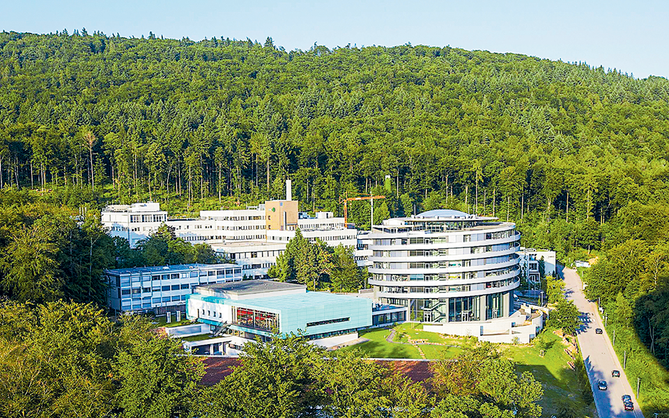 Η κορυφαία γενετίστρια Ιντιθ Χερντ στην «Κ»: Η «εισβολή» στο περιβάλλον θα φέρει νέες πανδημίες-1