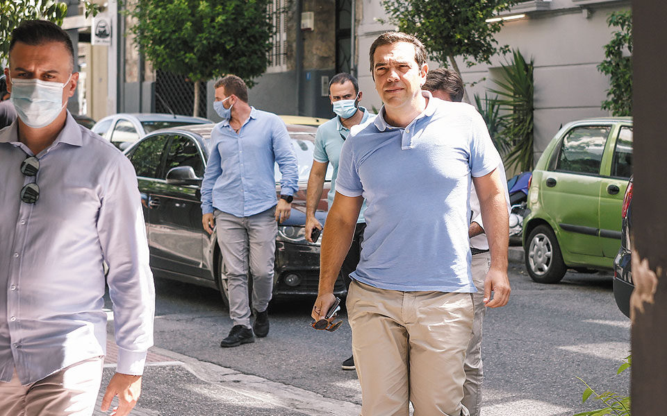 επιμένει-η-εσωστρέφεια-στον-συριζα-561064402