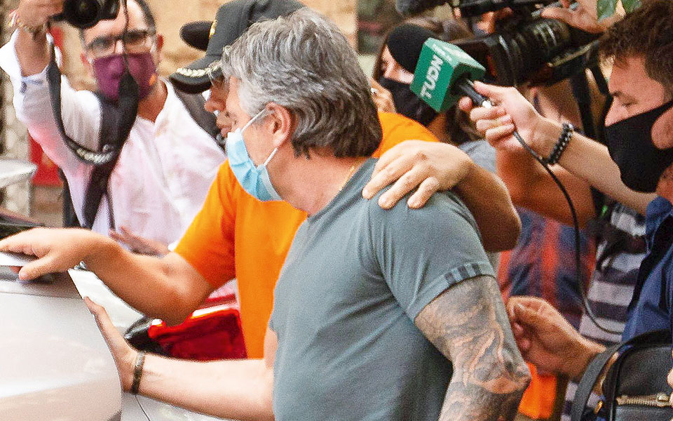 παραμένει-μέχρι-να-φύγει-ο-μέσι-561065950