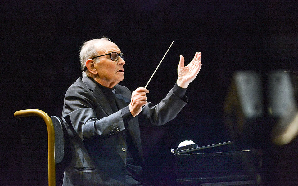 ενα-αφιέρωμα-στον-μαέστρο-με-ταινίες-κ-561066337