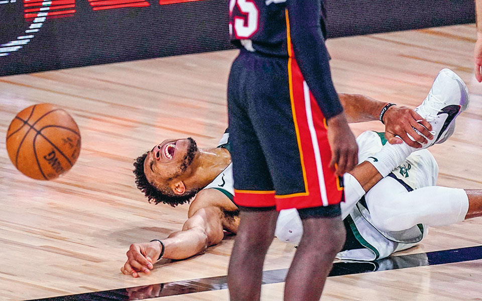 ζωντανοί-οι-μπακς-νέο-διάστρεμμα-ο-α-561069760