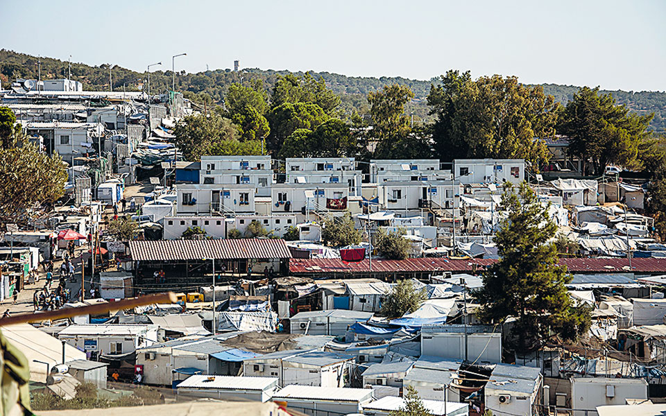 αυξάνονται-τα-κρούσματα-στη-μόρια-561069820
