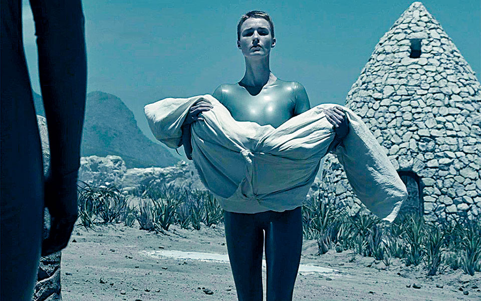 η-δυστοπία-του-μέλλοντος-με-υπογραφή-ρ-561076423