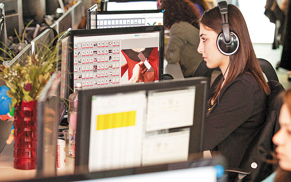 ο-ψηφιακός-μετασχηματισμός-στο-λιανε-561071521