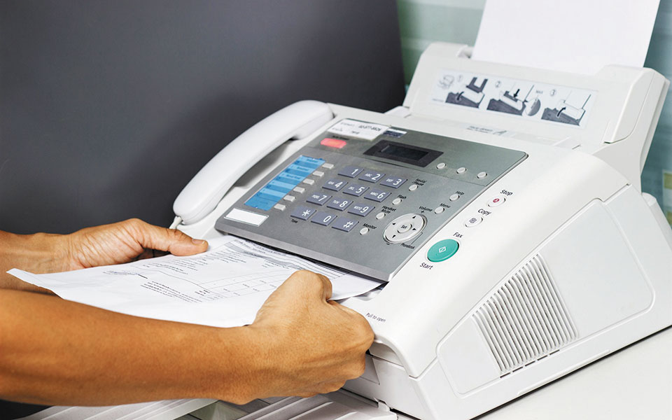 καταργείται-το-φαξ-στο-δημόσιο-με-νόμο-561072910