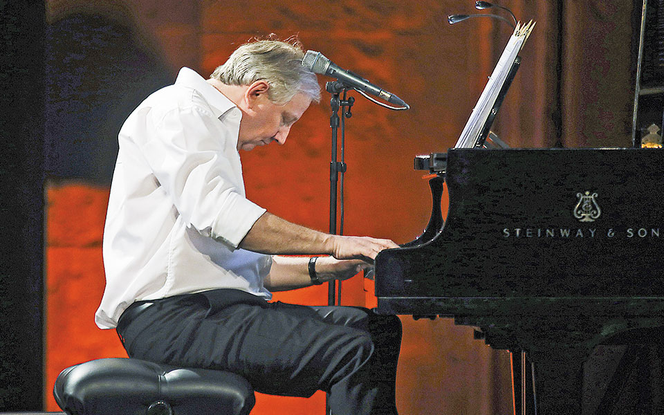 ο-βέλγος-με-τα-πολλά-πρόσωπα-στην-τεχ-561072058