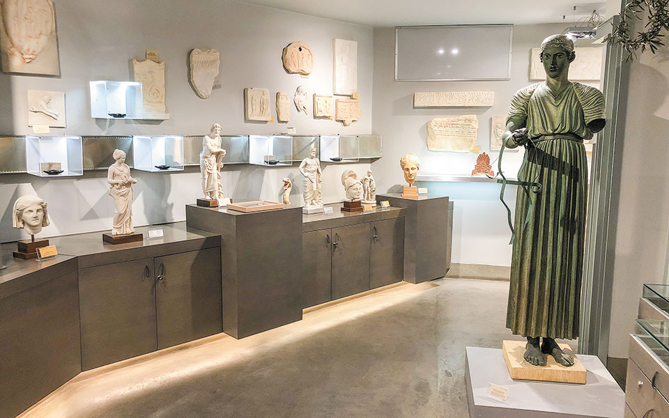 μουσεία-κατακόρυφη-πτώση-στα-έσοδα-561074971