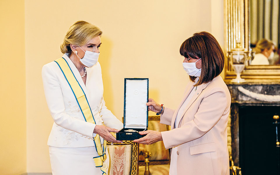 η-πτδ-βράβευσε-τη-μ-βαρδινογιάννη-με-το-561076213