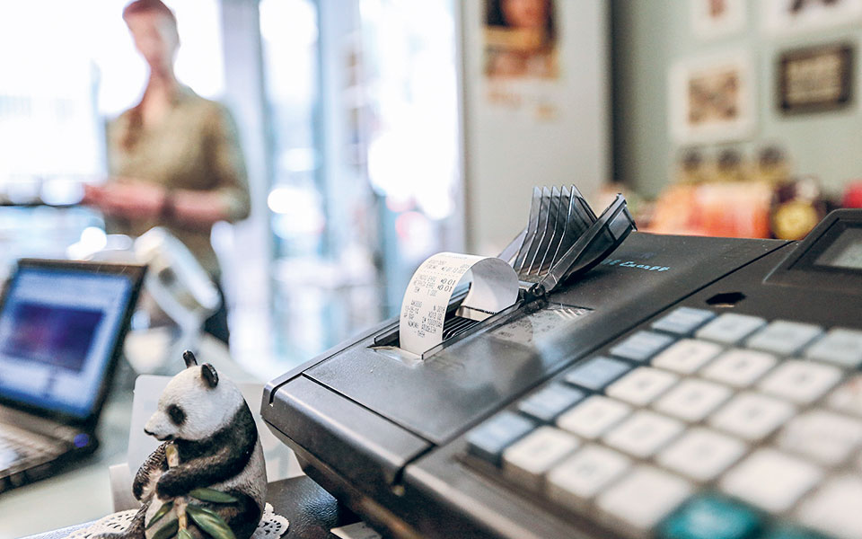 χάθηκαν-115-δισ-ευρώ-από-φπα-σε-19-χρόνια-λό-561075937