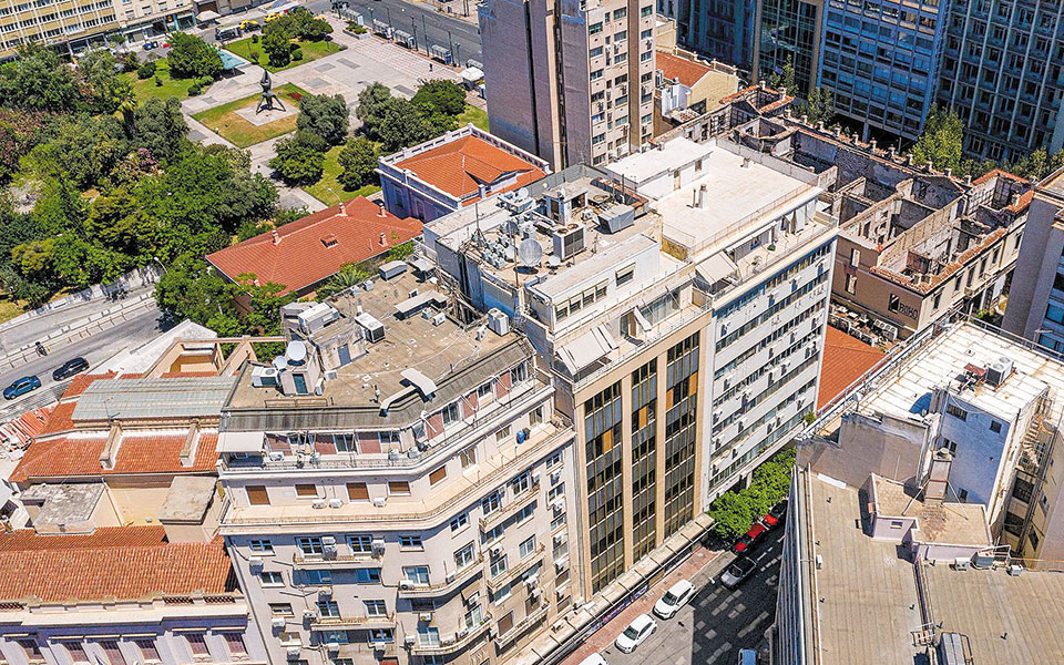 προσφορά-75-εκατ-ευρώ-για-την-έδρα-του-πρ-561083512