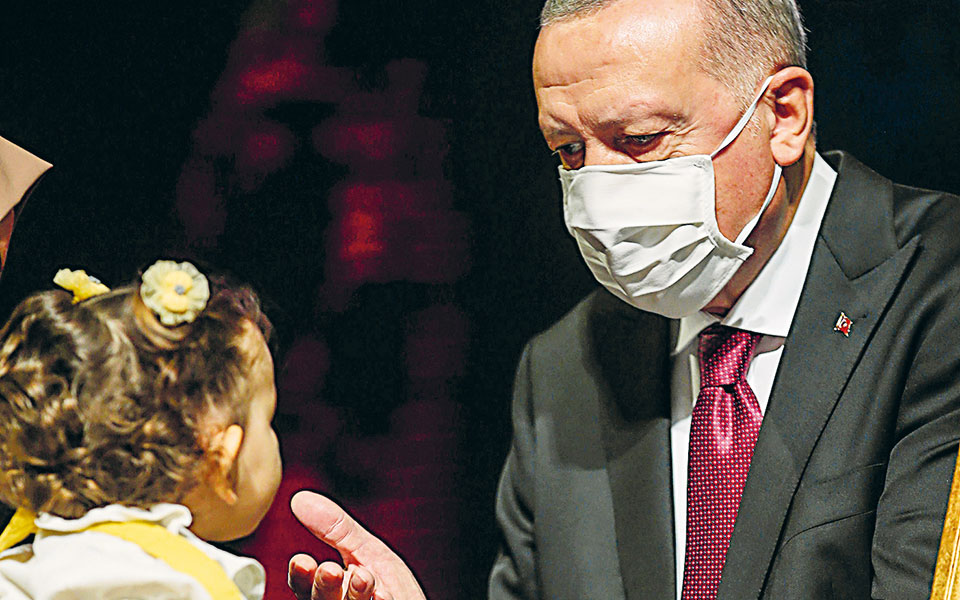 εντονη-ανησυχία-του-ερντογάν-για-τη-λι-561084865