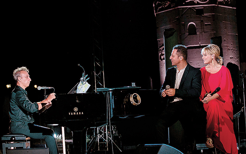 μια-μαγική-μουσική-βραδιά-στη-ρωμαϊκή-561087901