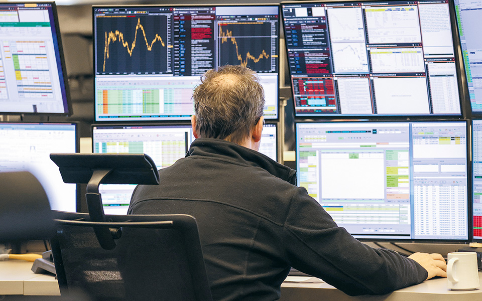 νέα-πτώση-στο-χρηματιστήριο-με-τους-ξέ-561090316