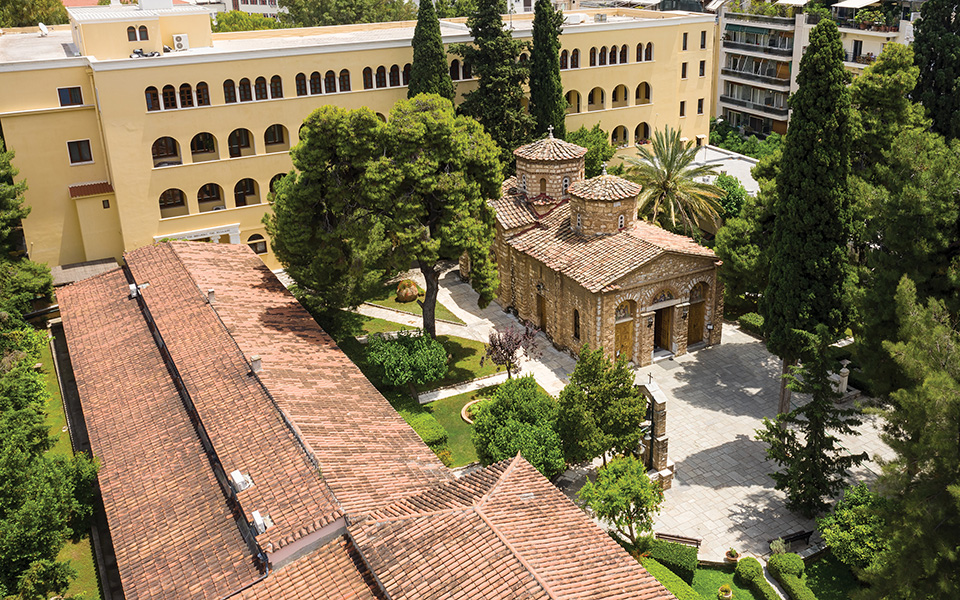 η-αθηναϊκή-διαχρονία-της-μονής-πετράκ-561092605