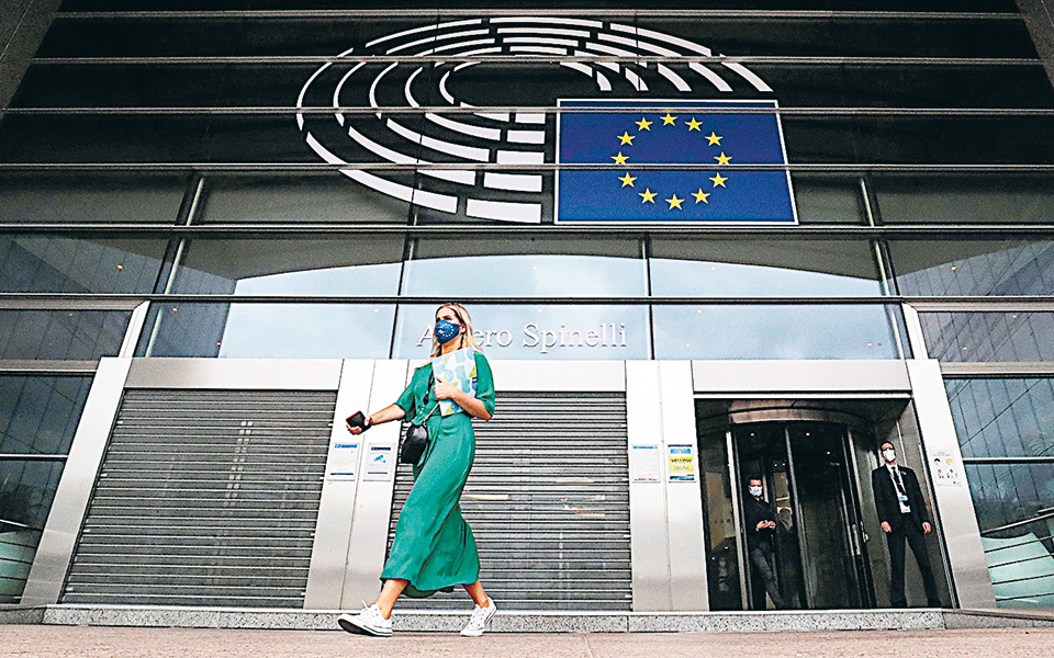 τα-τελευταία-εμπόδια-για-το-ταμείο-ανά-561094831