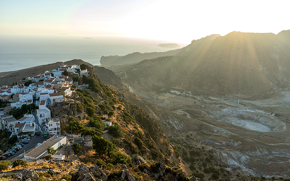 νίσυρος-αναπάντεχο-εμβόλιο-ζεστασιά-561070579