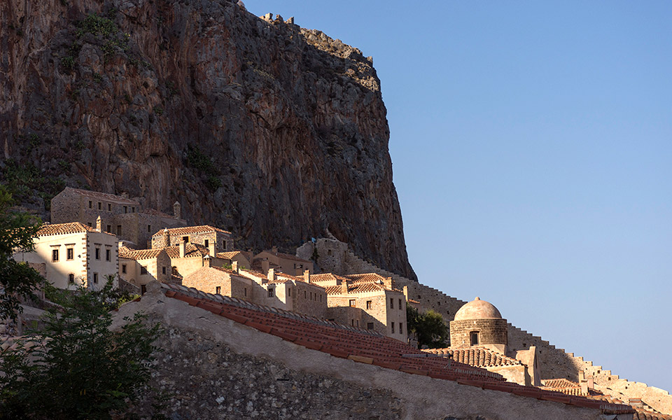 οι-αναγνώστες-ταξιδεύουν-μονεμβασιά-561078265