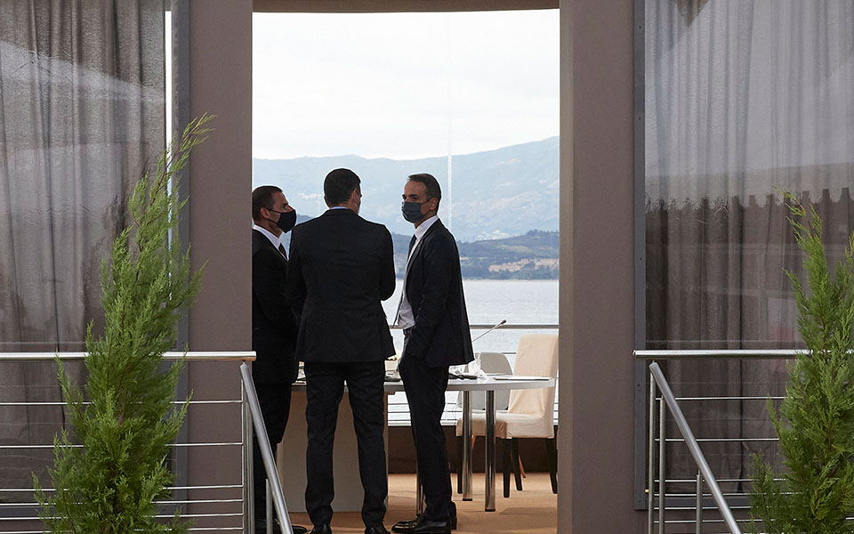 τι-συζητούν-ελλάδα-και-γαλλία-για-τα-εξ-561074257