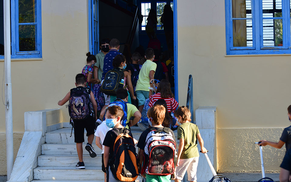 διακόπτεται-η-παραγωγή-μασκών-λόγω-πρ-561078643