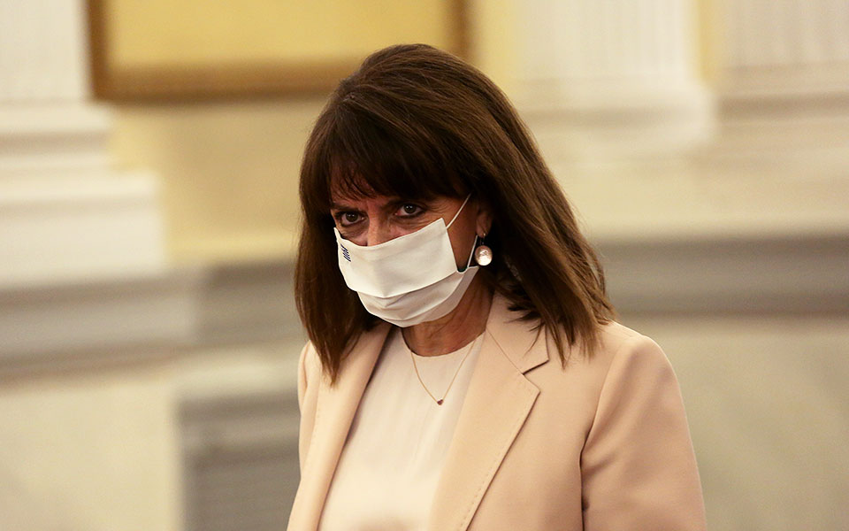 το-δίλημμα-της-πανδημίας-έθεσε-η-κ-σακε-561097696