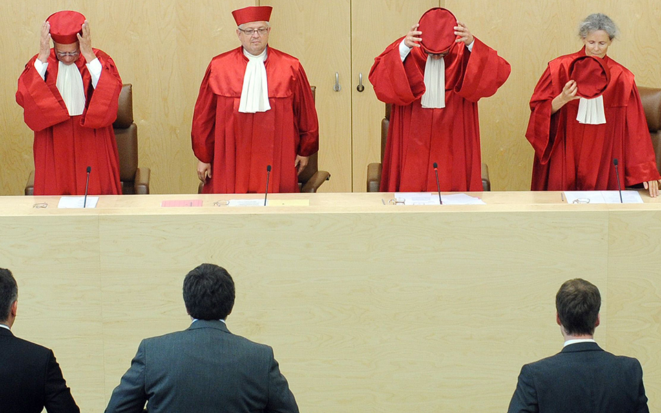 οι-γερμανοί-δικαστές-και-η-εκτ-561077098