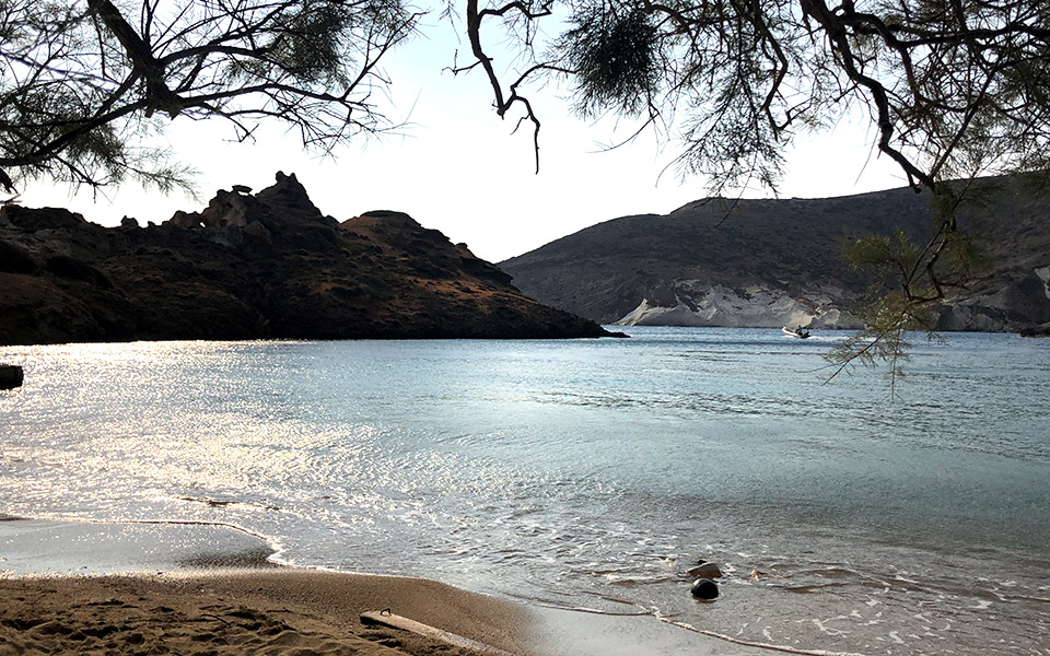 κίμωλος-η-παρηγοριά-του-ερημίτη-561070543