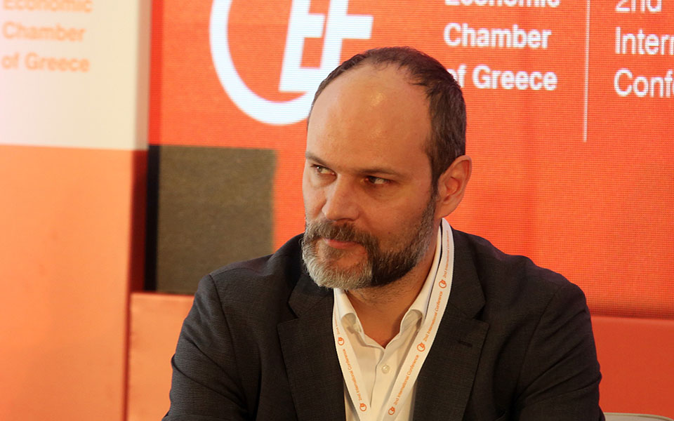 μέσα-έπεσε-το-γραφείο-προϋπολογισμού-561067462