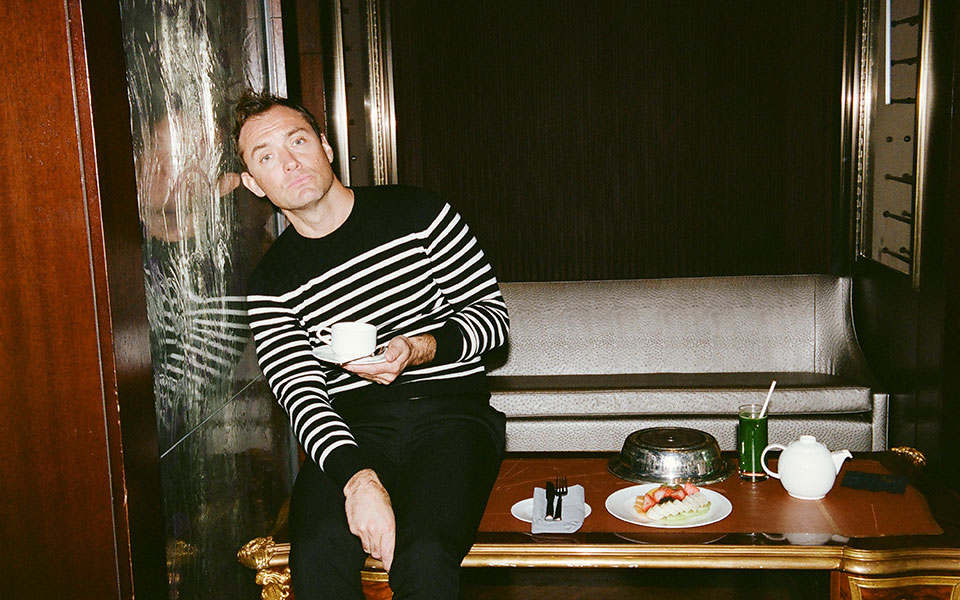 Η αβάσταχτη γοητεία του Τζουντ Λο-2