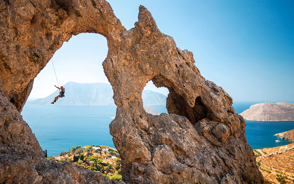 ραντεβού-στα-βράχια-561089398