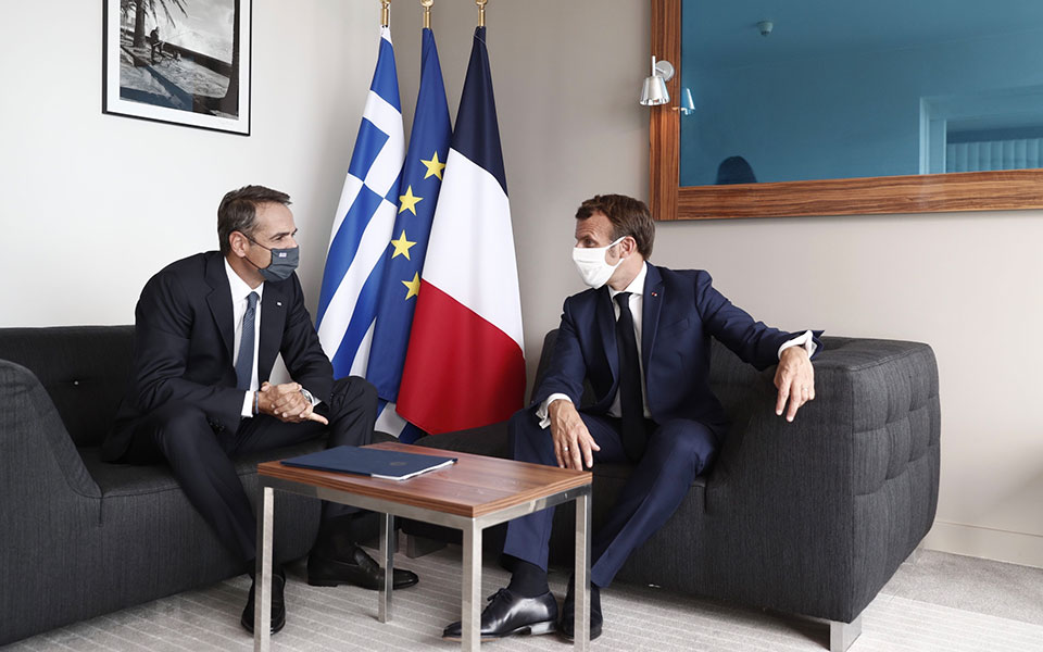 το-ηχηρό-μήνυμα-μακρόν-και-η-αντίδραση-561073912