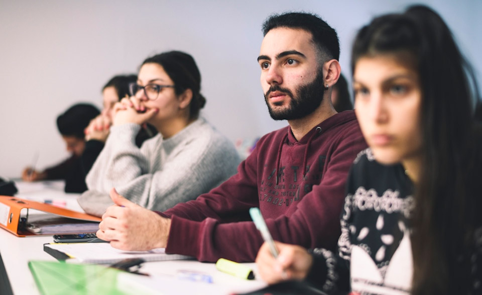πτυχίο-νομικής-ελληνικού-δικαίου-στο-561065911