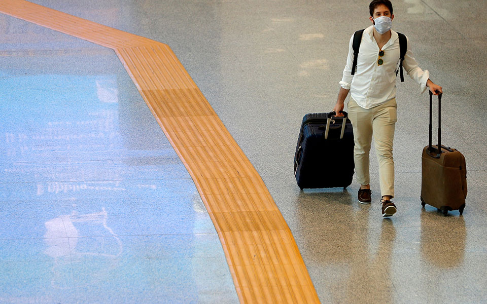 Οι αεροπορικές εταιρείες παίζουν το χαρτί των χαμηλών τιμών-1